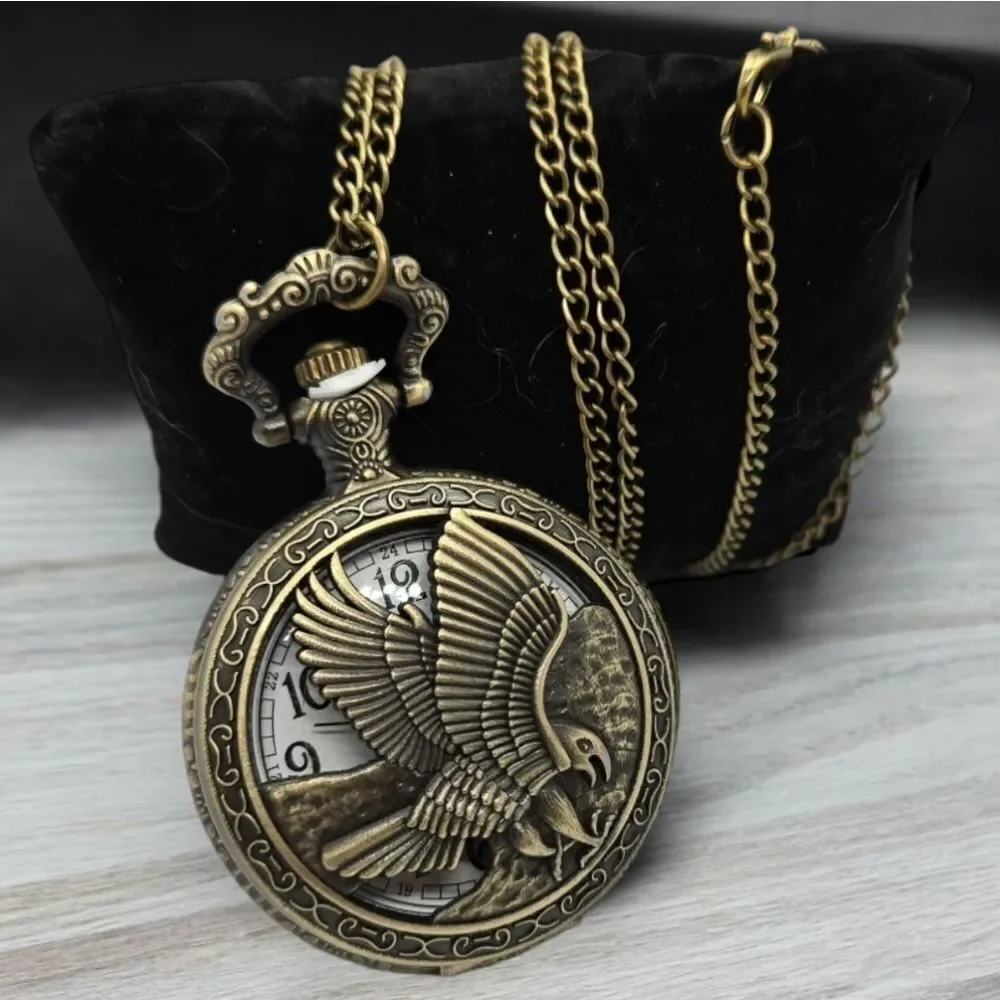Flying Eagle Pocket Watch Antique Bronze Quartz Chain Engraved Bird Vintage Gift